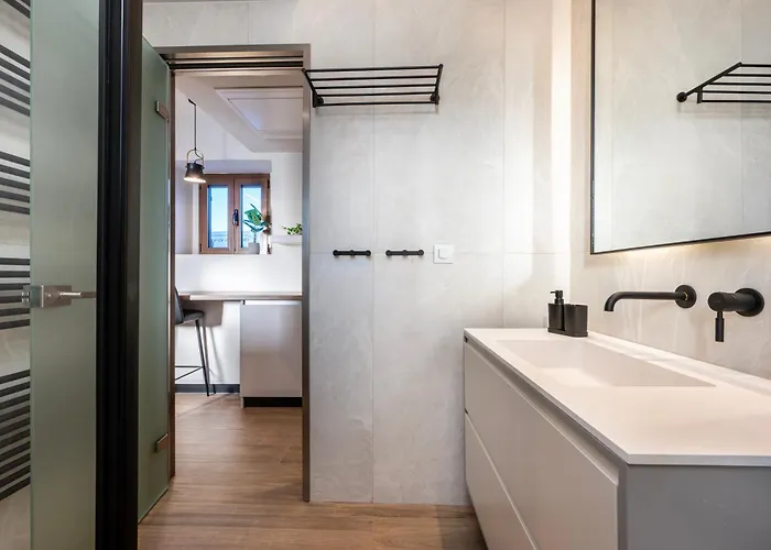 Latour Inspired By Elegance