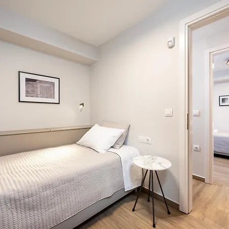 Latour Inspired By Elegance * Città di Kos