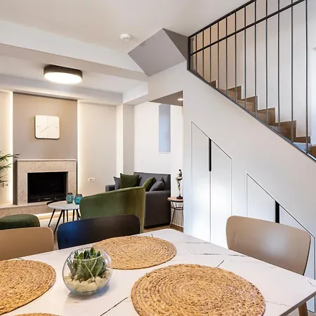 Villa Latour Inspired By Elegance