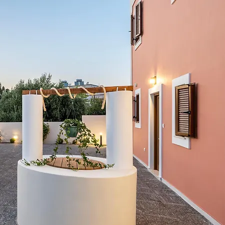 Villa Latour Inspired By Elegance *