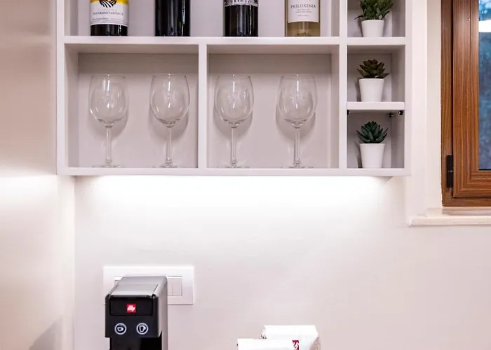 Latour Inspired By Elegance * 科斯镇