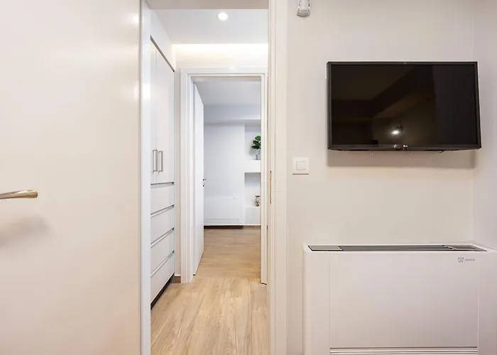 Latour Inspired By Elegance 科斯镇